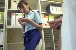 Nữ sinh vừa tốt nghiệp làm gái kiếm thêm